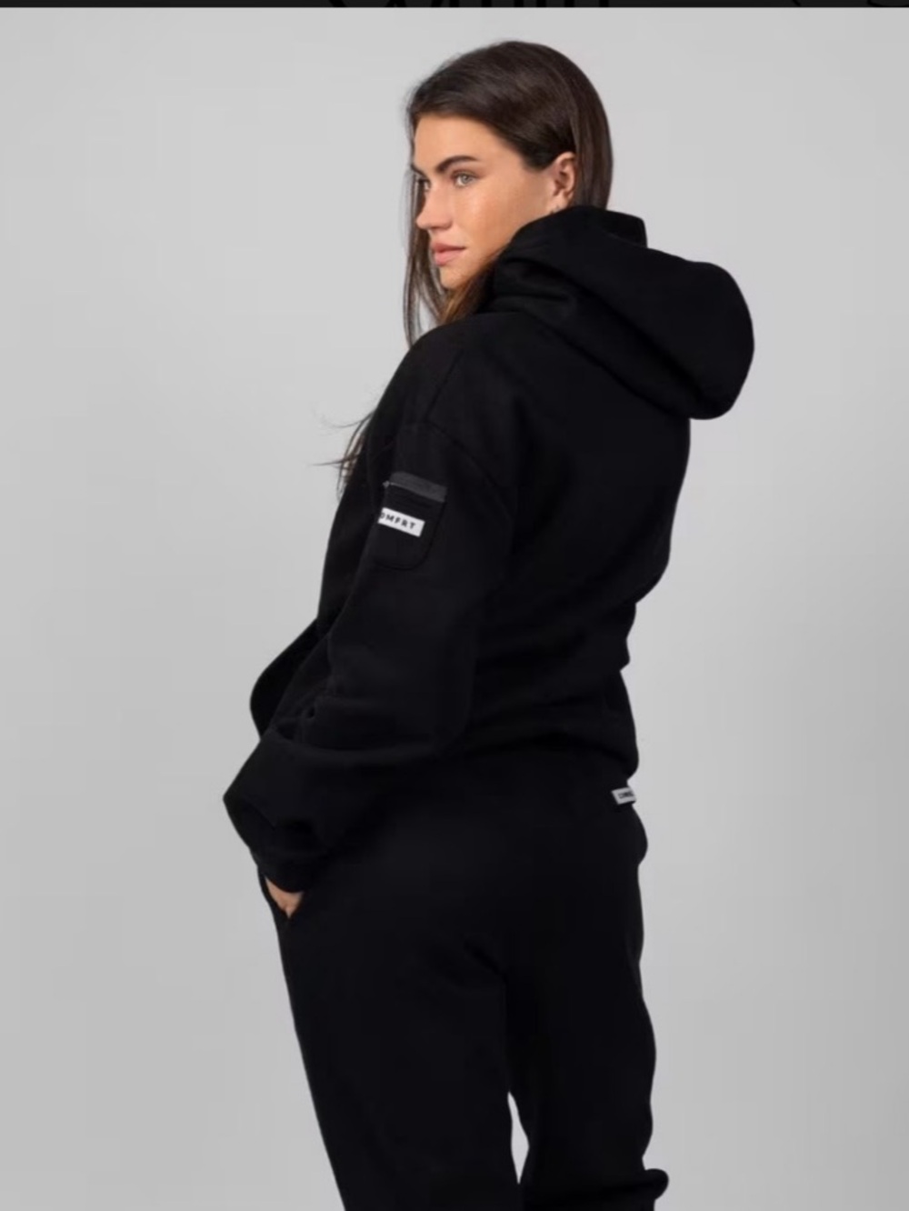 Comfrt Travel Essentials Hoodie Black Medium